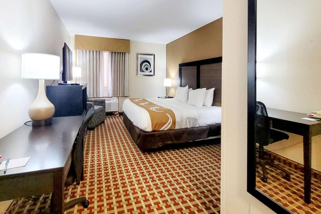 Quality & Hotel