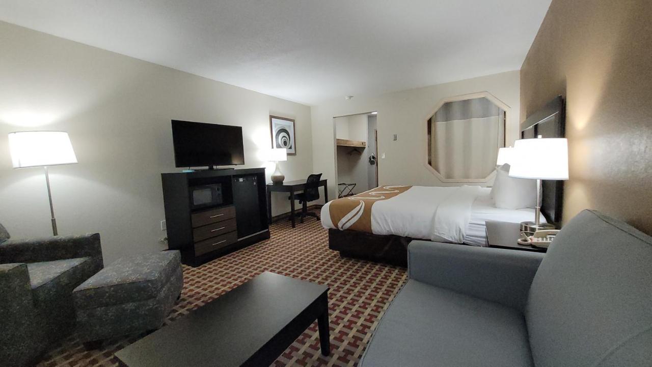 Quality & Hotel